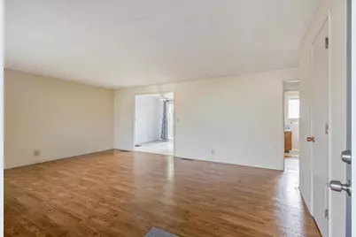 563 SW 2nd Street, Madras, OR 97741 - Photo 3