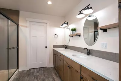 19525 River Woods Drive, Bend, OR 97702 - Photo 9