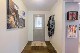 20570 Whitehaven Ln, Bend, OR 97702 - Photo 9