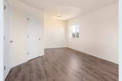 585 NE Redwood Avenue, Redmond, OR 97756 - Photo 11