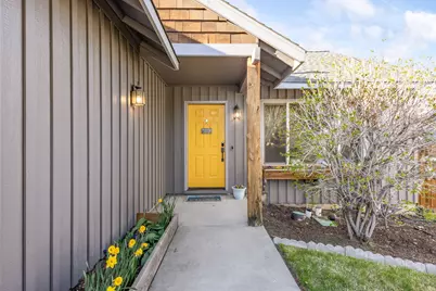 2150 NE Castle Avenue, Bend, OR 97701 - Photo 1