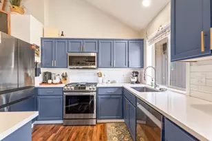 2150 NE Castle Ave, Bend, OR 97701 - Photo 7