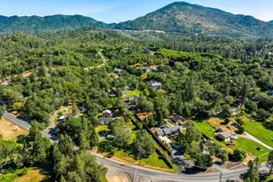 847 Three Pines Rd, Grants Pass, OR 97526 - Photo 47