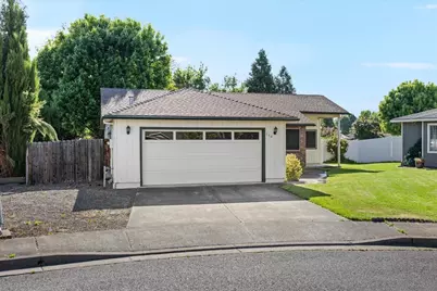 154 Silverwood Court, Central Point, OR 97502 - Photo 3