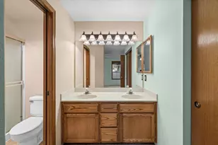 154 Silverwood Ct, Central Point, OR 97502 - Photo 17