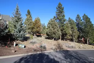 2318 NW Eastes St, Bend, OR 97703 - Photo 1