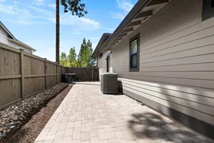 60886 SW Headwaters Loop, Bend, OR 97702 - Photo 37