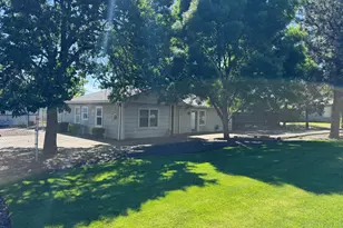 150 N Ross Ln, Medford, OR 97501 - Photo 1
