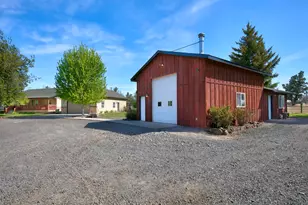 12913 S W Lark Meadow Ln, Powell Butte, OR 97753 - Photo 21