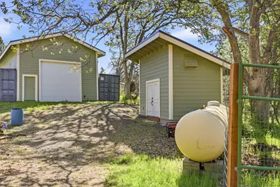 8351 Dead Indian Memorial Road, Ashland, OR 97520 - Photo 39