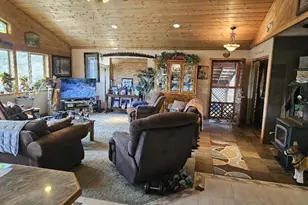 12261 Overland Dr, Klamath Falls, OR 97603 - Photo 9