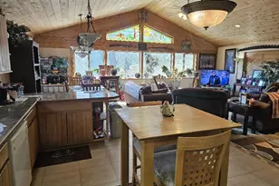 12261 Overland Dr, Klamath Falls, OR 97603 - Photo 5