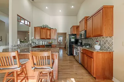 128 Oak Point Drive, Eagle Point, OR 97524 - Photo 17