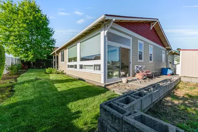 128 Oak Point Drive, Eagle Point, OR 97524 - Photo 31