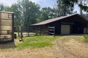 6900 Crowfoot Rd, Trail, OR 97541 - Photo 23