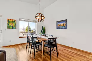 2902 NE Pinnacle Pl, Bend, OR 97701 - Photo 9
