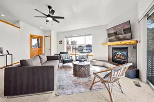 2902 NE Pinnacle Pl, Bend, OR 97701 - Photo 7