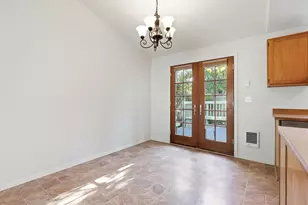 2067 SW 30th St, Redmond, OR 97756 - Photo 27