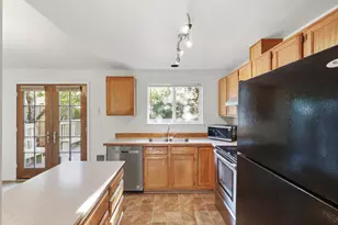 2067 SW 30th St, Redmond, OR 97756 - Photo 25