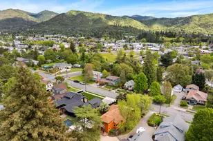 1432 NW Lawnridge Ave, Grants Pass, OR 97526 - Photo 31