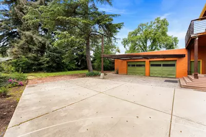1432 NW Lawnridge Avenue, Grants Pass, OR 97526 - Photo 25