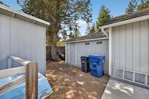 60866 Brosterhous Road, Bend, OR 97702 - Photo 39