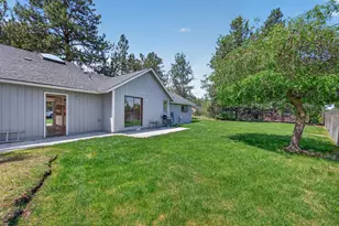 60866 Brosterhous Road, Bend, OR 97702 - Photo 3