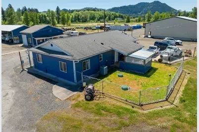 215 Lawson Lane, Winston, OR 97496 - Photo 17