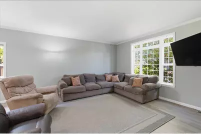 2696 Eastlake Drive SE, Salem, OR 97306 - Photo 7