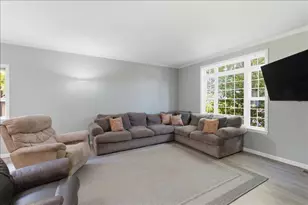 2696 Eastlake Dr SE, Salem, OR 97306 - Photo 7