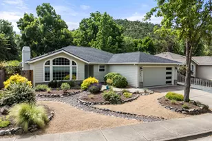 184 Meadow View Dr, Phoenix, OR 97535 - Photo 3