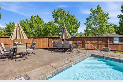 692 SE Vine Maple Lane, Grants Pass, OR 97527 - Photo 37