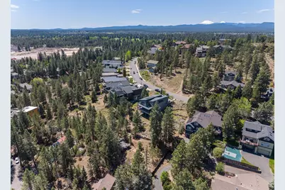 1729 SW Troon Avenue, Bend, OR 97702 - Photo 3