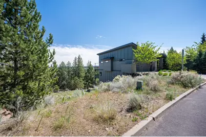 1729 SW Troon Avenue, Bend, OR 97702 - Photo 9