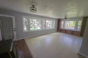 1570 Sleepy Hollow Loop, Grants Pass, OR 97527 - Photo 3
