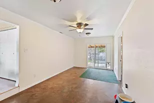 903 NW Hewitt Ln, Grants Pass, OR 97526 - Photo 15