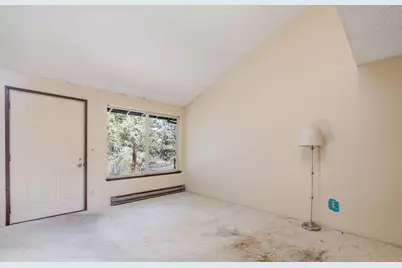 1700 NE Wells Acres Road #APT 38, Bend, OR 97701 - Photo 5