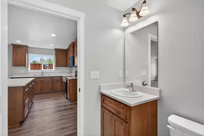 952 Honey Bee Street, Medford, OR 97501 - Photo 7