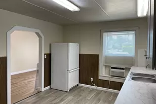 618 SE M St, Grants Pass, OR 97526 - Photo 3