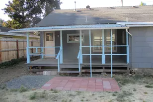 618 SE M St, Grants Pass, OR 97526 - Photo 15