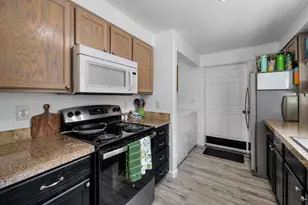 1255 SW 28th St, Redmond, OR 97756 - Photo 5