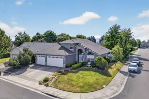 997 N Mountain Ave, Central Point, OR 97502 - Photo 41