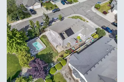 997 N Mountain Avenue, Central Point, OR 97502 - Photo 39