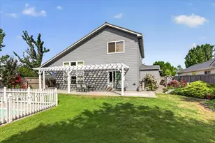 997 N Mountain Ave, Central Point, OR 97502 - Photo 27