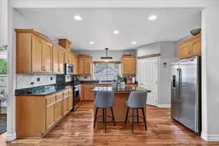 997 N Mountain Ave, Central Point, OR 97502 - Photo 7