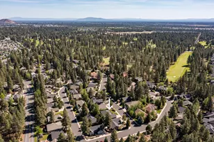 60807 Grand Targhee Dr, Bend, OR 97702 - Photo 39