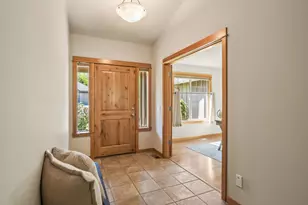 60807 Grand Targhee Dr, Bend, OR 97702 - Photo 7