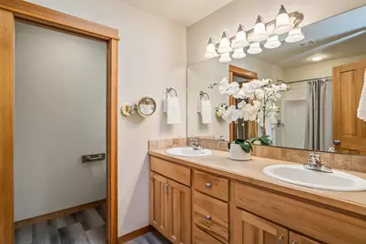 60807 Grand Targhee Drive, Bend, OR 97702 - Photo 23