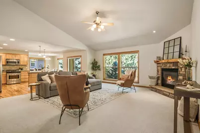 60807 Grand Targhee Drive, Bend, OR 97702 - Photo 9