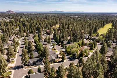 60807 Grand Targhee Drive, Bend, OR 97702 - Photo 5